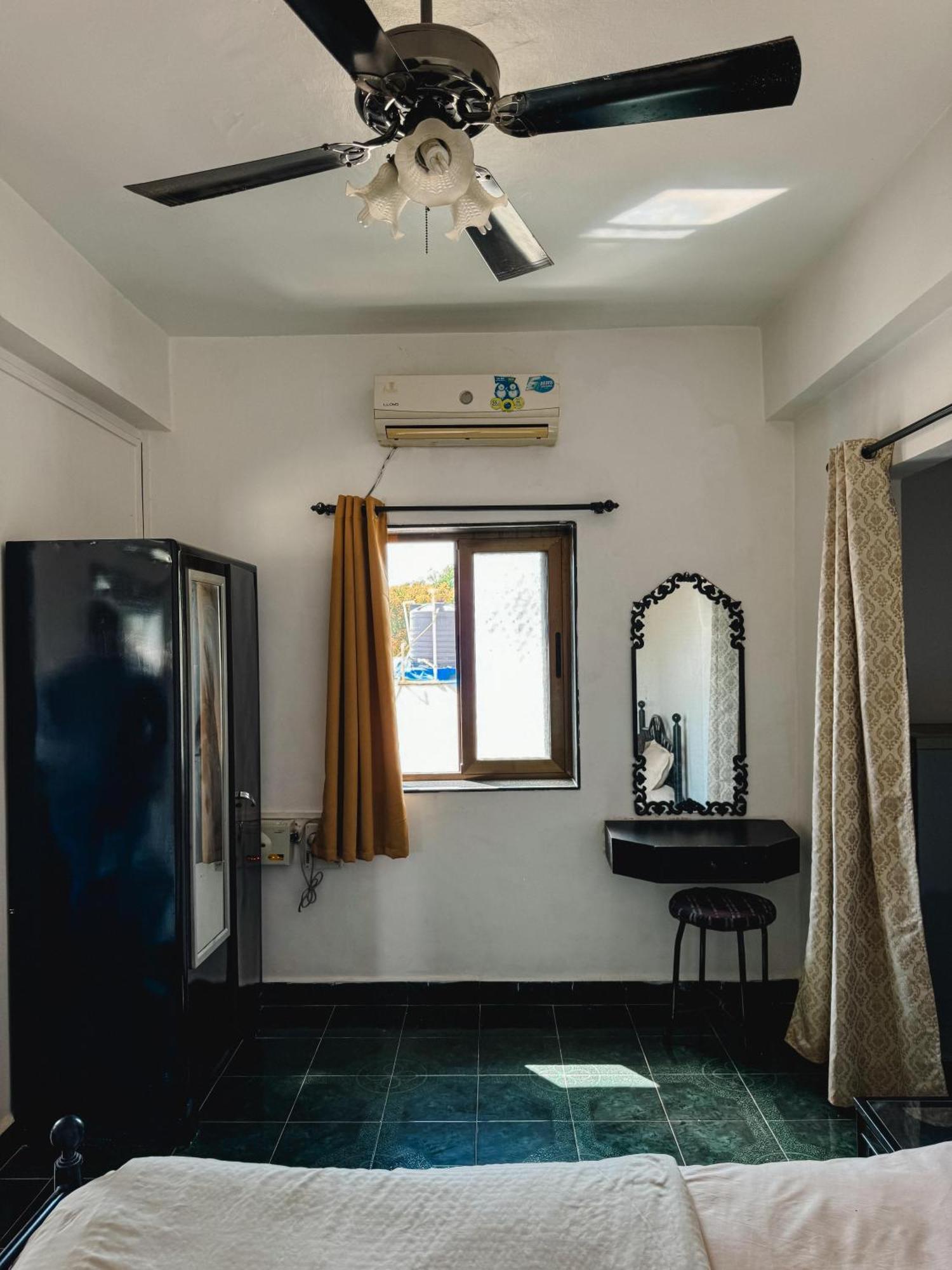 1Bhk Suites With Kitchen & Pool By Goaround Homes At Вагатор Экстерьер фото